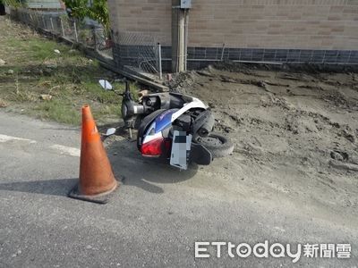 逃過死神索命畫面曝！騎士「右側超車」慘摔　險遭聯結車輾過