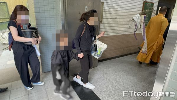 ▲新北市土城分局清水派出所所長劉宗鑫殉職，遺體今火化，妻女痛喊「火來了快跑」。（圖／記者陳以昇攝，下同）