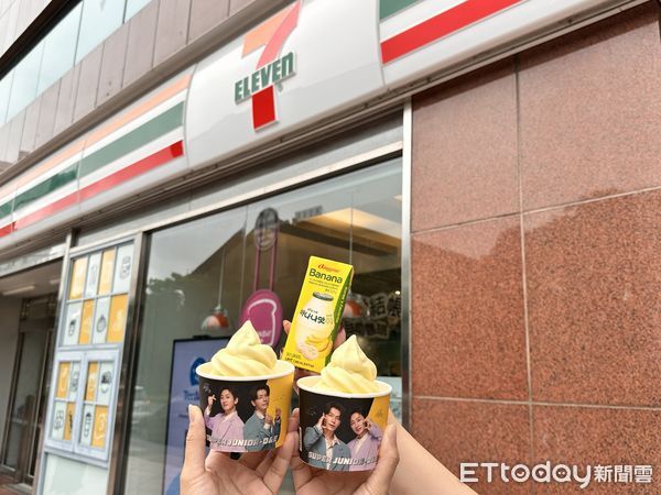 ▲▼7-11首度重磅聯名SUPER JUNIER-D&E，超人氣偶像DONGHAE東海、EUNHYUK銀赫的肖像躍上商品包裝，一口氣推出10款韓式美食、飲料，就連思樂冰、霜淇淋都有限定包裝。（圖／記者林育綾攝）