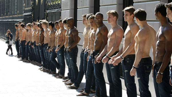 ▲▼時尚流行服飾Abercrombie & Fitch（A&F）前執行長傑佛瑞斯（Mike Jeffries）涉嫌性販賣遭逮捕。（圖／達志影像／美聯社）