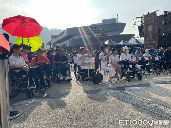 ▲犯保協會邀請重傷馨生人共度「日月潭花火音樂嘉年華」。（圖／記者高堂堯翻攝）