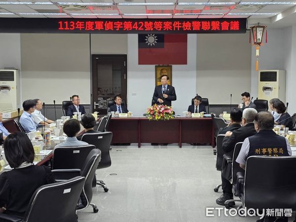 ▲檢察總長邢泰釗頒獎給宜蘭地檢署及警方等相關單位人員            。（圖／最高檢察署提供）