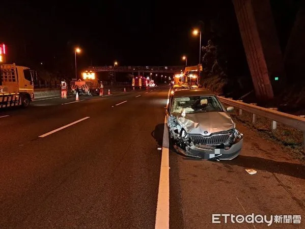 ▲▼男子酒駕開上國道3號，竟然一路逆向4公里，不料對撞前車。（圖／民眾提供，下同）