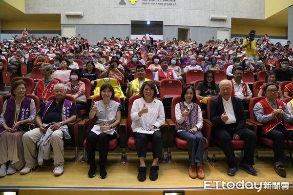 ▲▼ 愛不遺忘「我是誰」 嘉市邀失智症名醫分享照護經驗   。（圖／嘉義市政府提供）