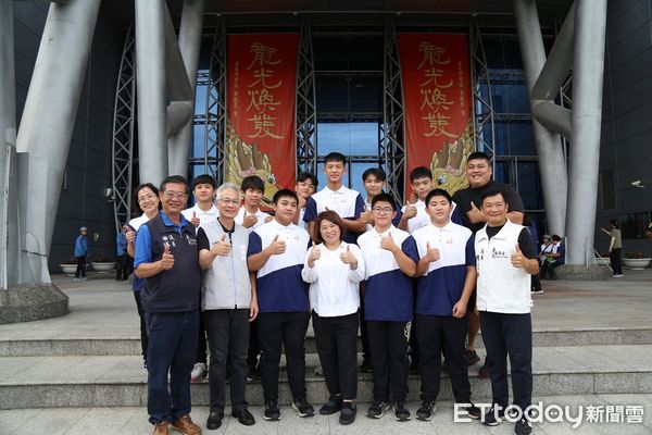 ▲▼   113年全民運動會嘉義市代表隊授旗典禮 黃敏惠市長勉勵選手以KANO精神 全力以赴!  。（圖／嘉義市政府提供）