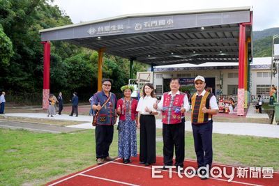 台塑生醫花2千萬　為屏東石門國小建全台首座光電儲能球場