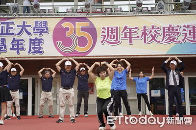 35年前祂捐地助建校　博士神明出席中正大學校慶繞場　接受歡呼喝采