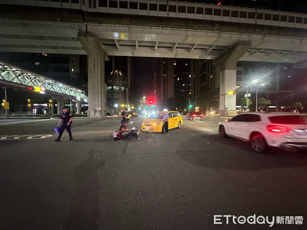 ▲▼  林男無照違規騎機車遭撞，恐面臨巨額罰鍰           。（圖／記者戴上容翻攝）