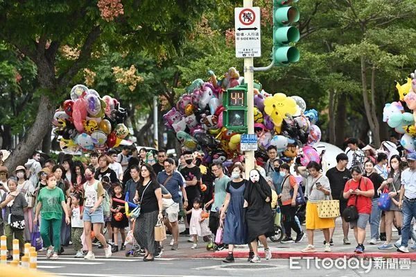 ▲▼台北市第16屆「天母搞什麼鬼」萬聖節派對。（圖／記者李毓康攝）