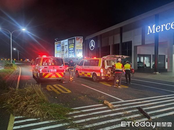 ▲▼快訊／宜蘭驚傳3車追撞5人傷　男駕駛「無呼吸心跳」送醫搶救中。（圖／記者游芳男翻攝）