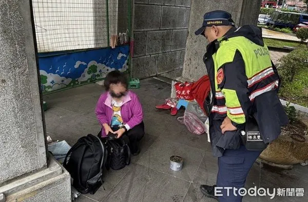 ▲大溪區陳姓女子流浪到公園當遊民。（圖／桃園警分局提供）