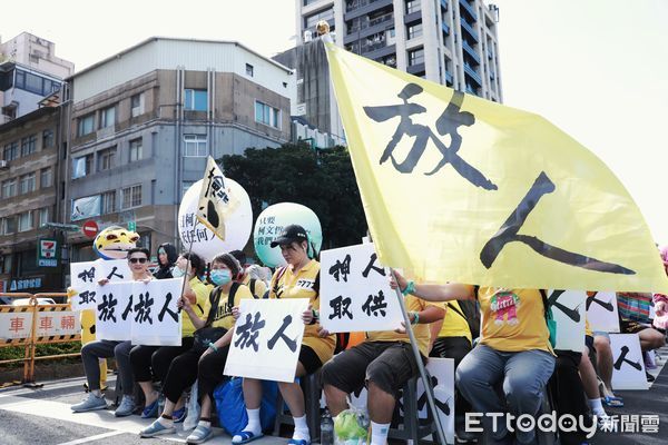 ▲▼【賴政府，搞什麼鬼】台灣民眾黨集結宣講活動。（圖／記者周宸亘攝）