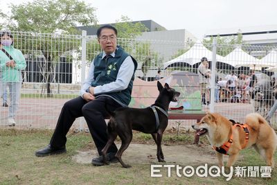 明和公園寵物友善專區實踐人犬分流　黃偉哲打造動物友善城市