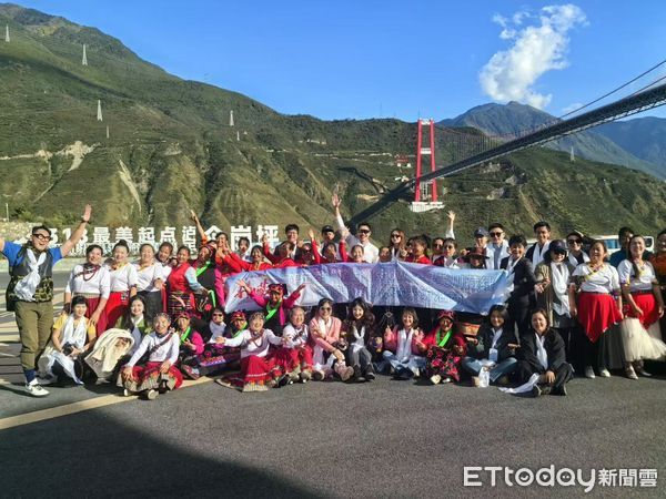 ▲▼ 川西、川藏公路            。（圖／記者任以芳攝）