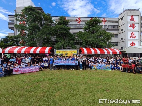 ▲雲林縣警察局少年隊、雲林縣學生校外生活輔導會及義峰高中共同辦理「113年校園安全盃《反黑、反毒、反霸凌》漆彈錦標賽」。（圖／記者王悉宇翻攝）