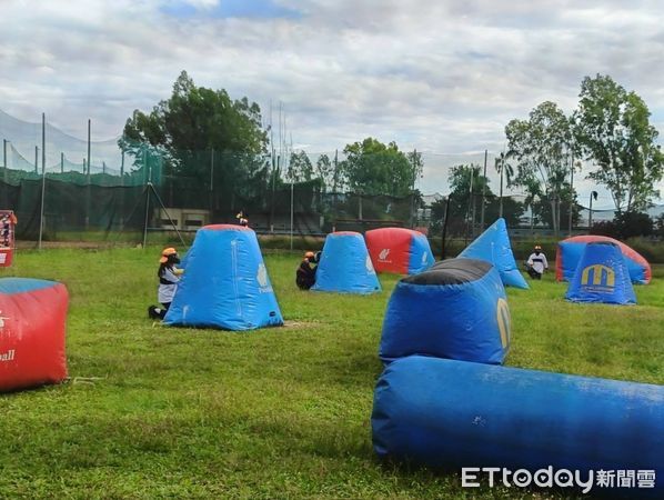 ▲雲林縣警察局少年隊、雲林縣學生校外生活輔導會及義峰高中共同辦理「113年校園安全盃《反黑、反毒、反霸凌》漆彈錦標賽」。（圖／記者王悉宇翻攝）