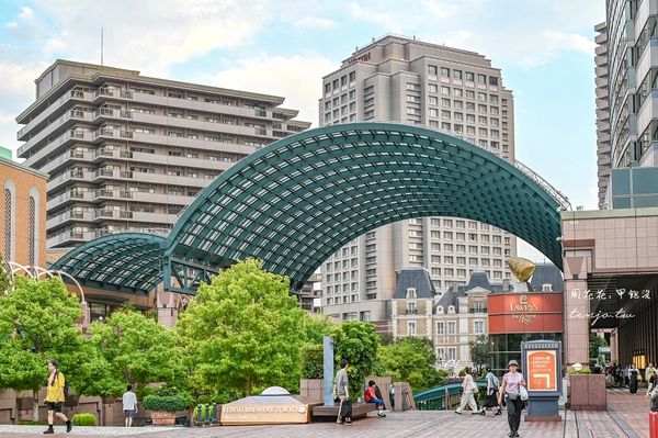 ▲▼東京「免費」夜景推薦！欣賞夕陽的絕佳位置　太陽下山後的藍調時刻超夢幻。（圖／部落客周花花提供）