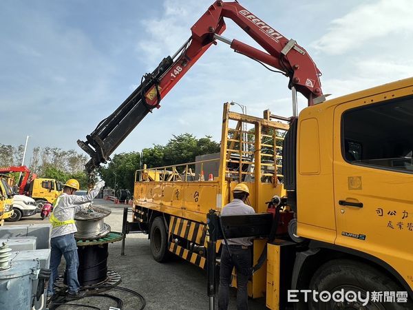 ▲康芮颱風逼近，台電屏東區處嚴正以待            。（圖／記者陳崑福／翻攝）