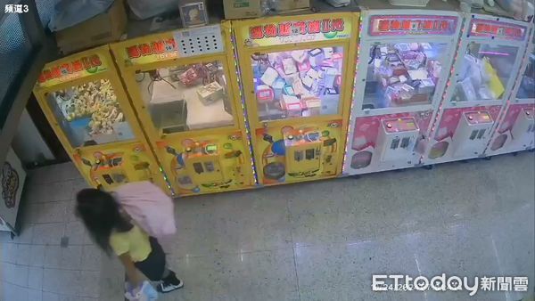 ▲▼高雄娃娃機店             。（圖／記者吳奕靖翻攝）