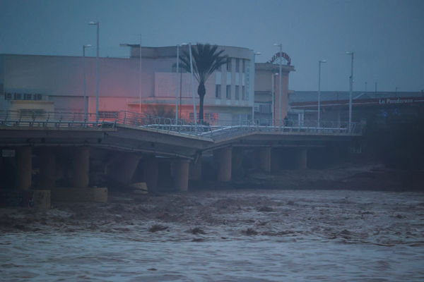 ▲▼西班牙東部瓦倫西亞（Valencia）降下暴雨，傳出災情。（圖／路透）