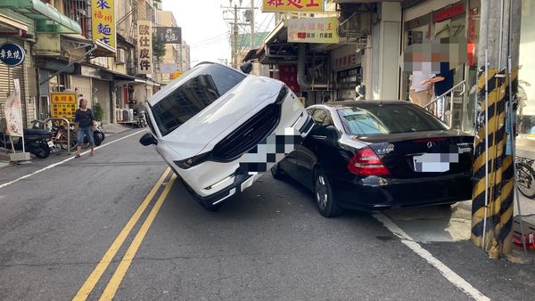 ▲彰化和美鎮發生一起離奇車禍事件。（圖／民眾提供）