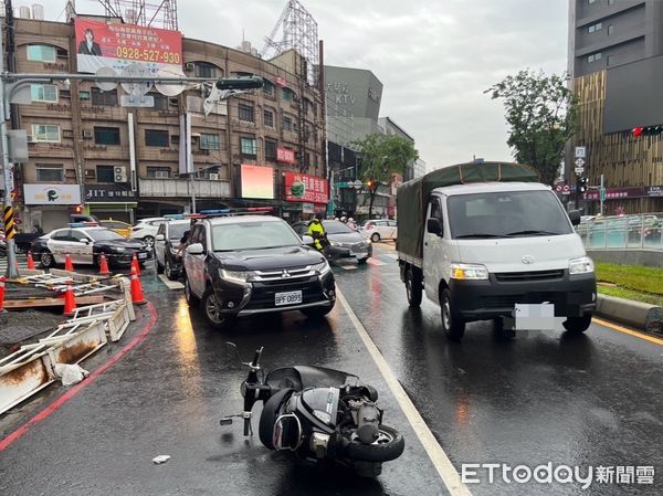 ▲▼苓雅車禍             。（圖／記者陳宏瑞翻攝）