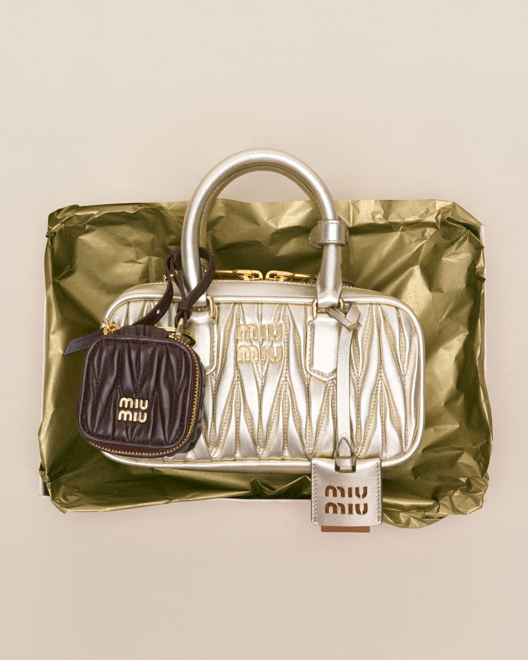 ▲▼  Miu Miu Holiday 形象廣告。（圖／品牌提供）