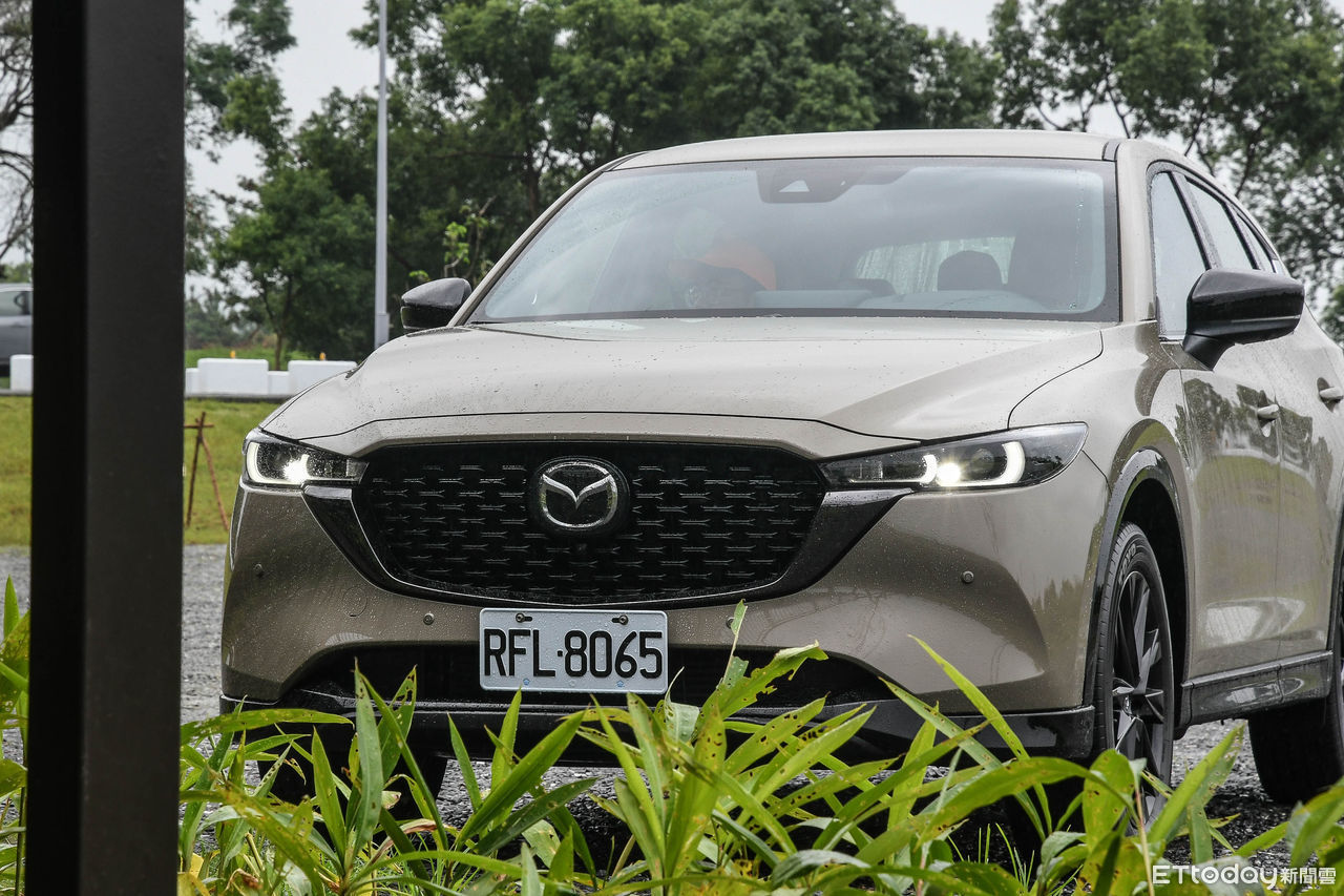 ▲慶祝台灣Mazda原廠10週年！CX-5 25T Retro Sports Edition特仕車高CP值值得一看。（圖／記者徐煜展攝）