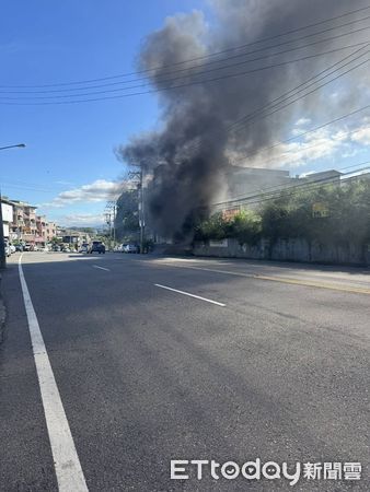 ▲▼苗栗縣頭屋鄉象山路一間透天厝發生火警。（圖／記者楊永盛翻攝）