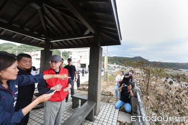 ▲行政院長卓榮泰赴蘭嶼視察康芮颱風災損復原情形。（圖／記者楊漢聲翻攝）