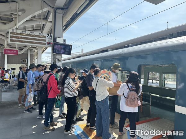 ▲▼屏東鐵道文化觀光祭登場開行藍皮解憂號。（圖／台鐵公司提供）