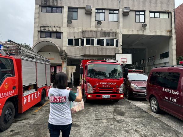 ▲▼新北市議員陳乃瑜周末自掏腰包挺進災區送物資。（圖／陳乃瑜辦公室提供）