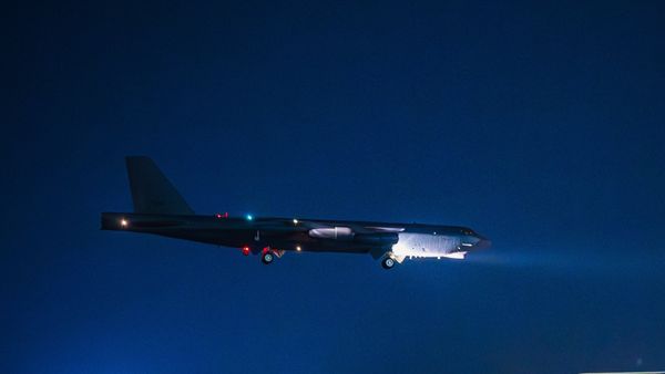 ▲▼B-52轟炸機抵達中東。（圖／美國中央司令部）