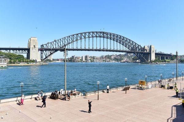 ▲▼雪梨跨年煙火（Sydney New Year’s Eve Fireworks）是一年一度的旅遊盛事，也是全球最早開始的煙火慶典。（圖／部落客Travel with Leo授權提供，勿擅自翻攝）