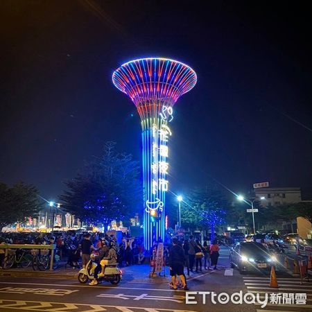 ▲台南市警五分局和緯派出所於3日深夜10時多獲報，北區花園夜市內有人持刀糾紛，員警立即趕赴現場，逮捕疑債務糾紛持漁刀揮舞恐嚇的王姓男子送辦。（圖／示意圖，記者林東良翻攝，下同）