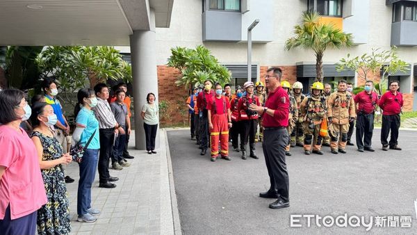 ▲台南市消防局第七大隊5日聯合台南榮譽國民之家辦理火災搶救暨大量傷病患演練，以強化防災意識和應變作為，營造更完善的照護環境。（圖／記者林東良翻攝，下同）