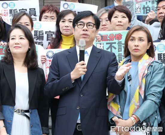 ▲▼民進黨立法院黨團立委 召開記者會 批評財政委員會召委陳玉珍 財政收支劃分法修法 高雄市長陳其邁 。（圖／記者屠惠剛攝）