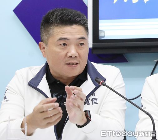 ▲▼顏寬恒說明財政委員會衝突。（圖／記者屠惠剛攝）