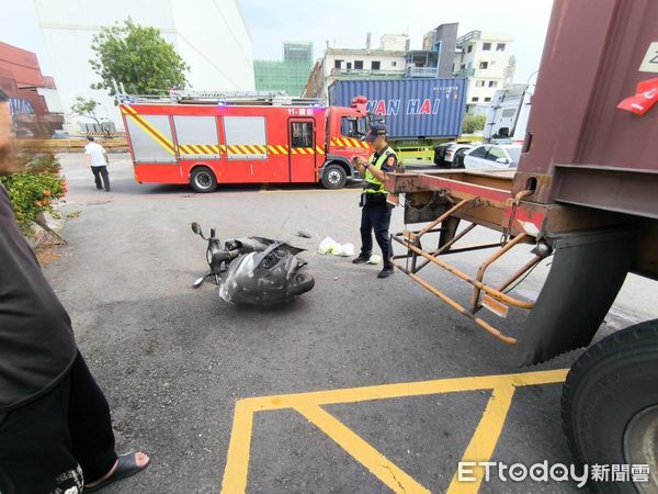 ▲東亞路發生死亡車禍，一名騎士送醫不治            。（圖／記者吳奕靖翻攝）