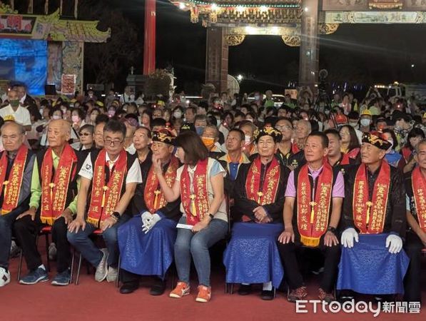 ▲台南市安南區北汕尾媽祖宮舉辦「甲辰年媽祖姊妹會暨禮斗祈安大法會」及「萬人祈福點燈活動」，來自台南市及全國各地超過上千尊媽祖齊聚一堂，共同為市民及國家祈福。（圖／記者林東良翻攝，下同）