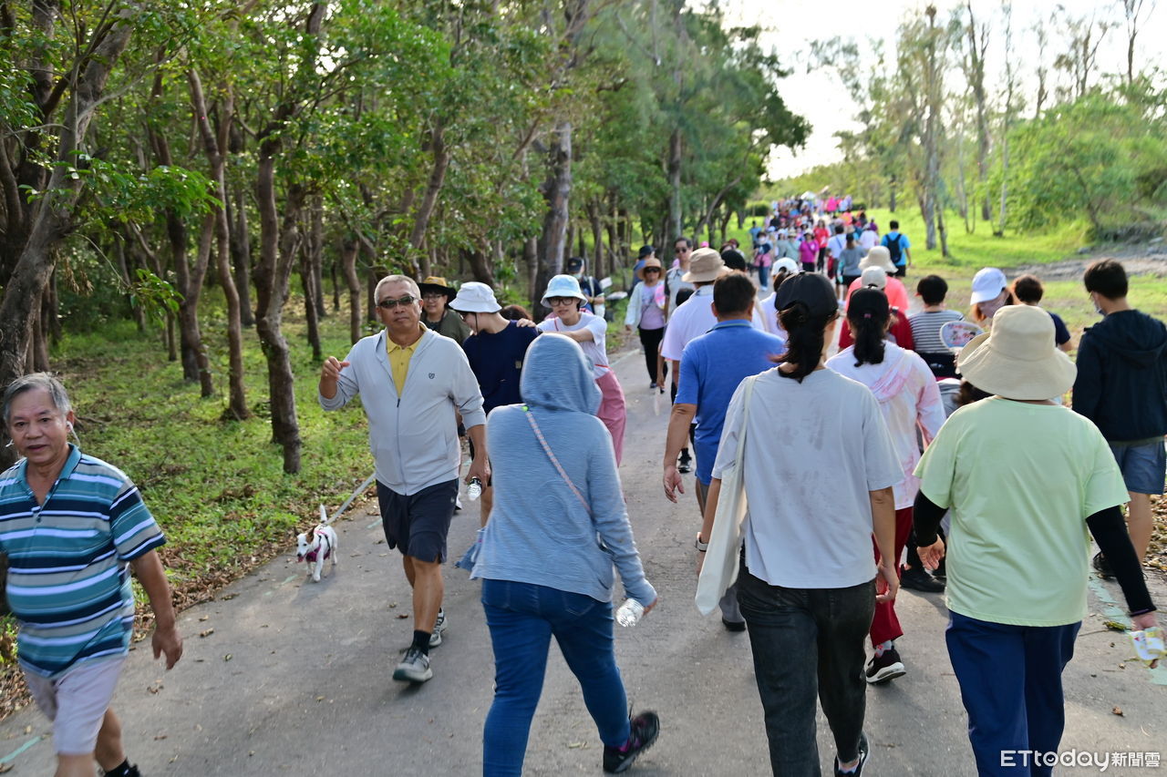 2千台東民眾森林公園健走　饒慶鈴：持續關注勞工健康福利