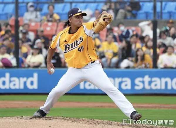 ▲▼ 12強官辦熱身賽，余謙。（圖／記者李毓康攝）