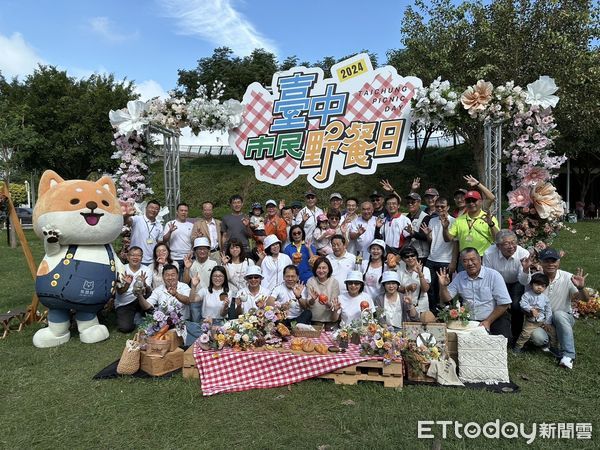 ▲台中市民野餐日主場地「中央公園」湧4萬人同歡。（圖／記者王悉宇翻攝）