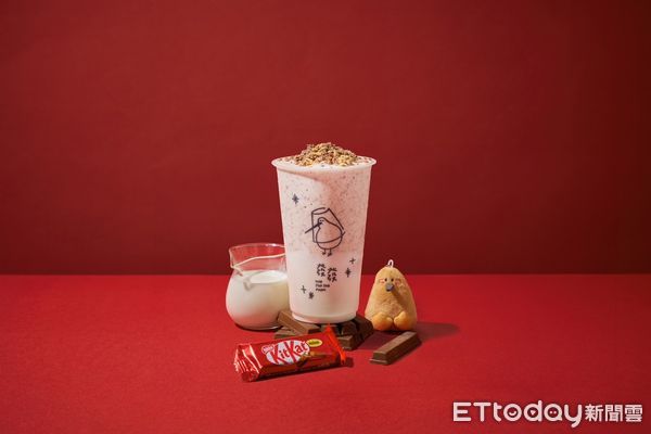 ▲▼「發發 X KitKat」聯手推出全新3款巧克力飲品。（圖／發發The Far Far Farm提供）