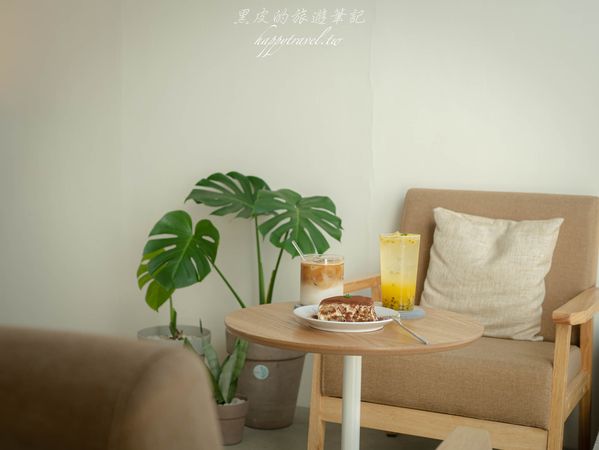 ▲▼這間Middle coffee明豆咖啡地理位置非常好，就坐落在埔里必遊景點地母廟旁。（圖／部落客黑皮的旅遊筆記授權提供，勿擅自翻攝）