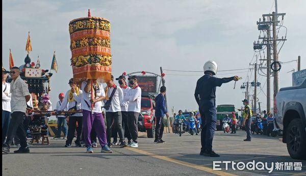 ▲東港警分局13日出動120位警、民眾投入南州迎王平安祭典活動。（圖／記者陳崑福翻攝）