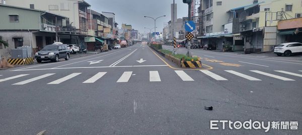 ▲屏東市和生路一段發生行人與機車交通事故             。（圖／記者陳崑福翻攝）