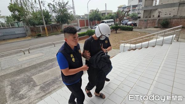 ▲苗栗市銀樓搶案警方先查獲接應女嫌，今天中午逮捕在逃主嫌、起獲被搶金飾。（圖／記者楊永盛翻攝）