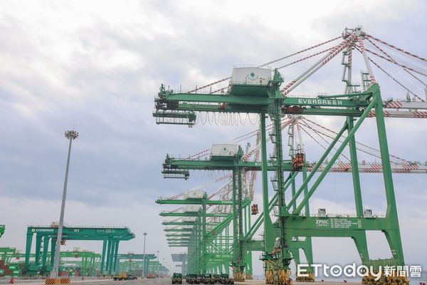 ▲高雄港第七貨櫃中心。（圖／記者許宥孺翻攝）