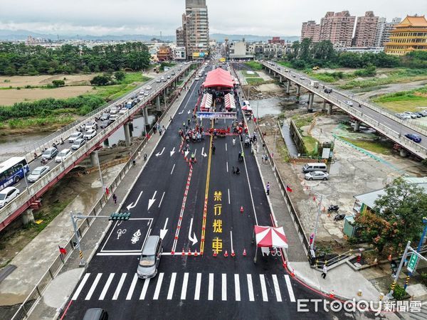 ▲▼   連接嘉義縣市重要橋樑軍輝橋改建後通車  。（圖／記者翁伊森攝）